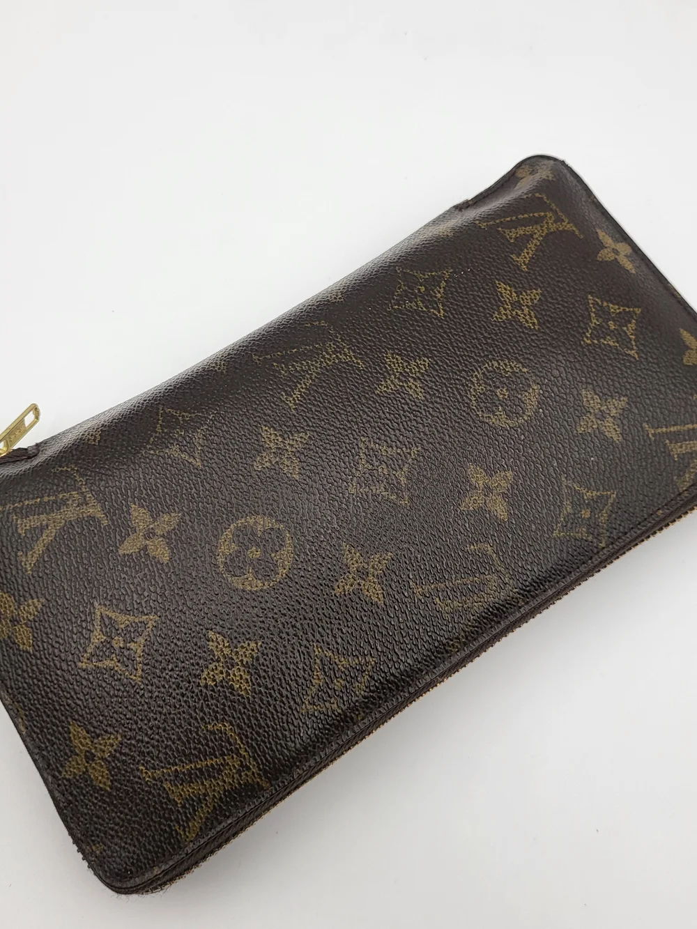 Louis Vuitton Monogram Travel Organizer Zippy Wallet. Authentic..